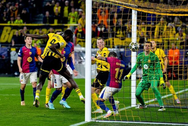 巴塞罗那发布备战花絮,赛前单刀错失,德甲任务艰巨,更衣室氛围转暖(巴塞罗那足球俱乐部为什么叫巴萨) 巴塞罗那发布备战花絮,赛前单刀错失,德甲任务艰巨,更衣室氛围转暖(巴塞罗那足球俱乐部为什么叫巴萨)