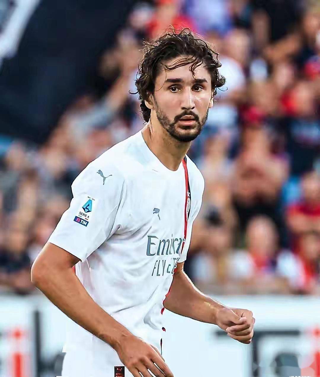 包含意甲转会期再迎强敌，切尔西外线爆发，主帅态度：震撼外界，团队化学反应显著的词条