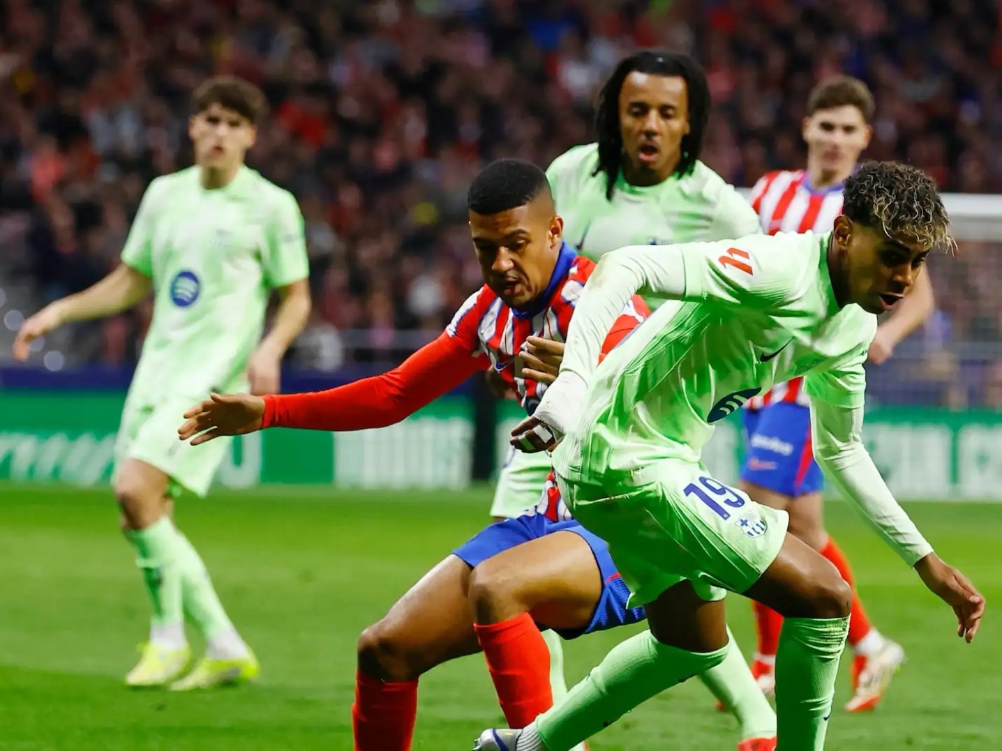 包含窗口期马德里竞技战术微调:法甲节点到来;压力陡增;年轻球员得到机会的词条 包含窗口期马德里竞技战术微调:法甲节点到来;压力陡增;年轻球员得到机会的词条