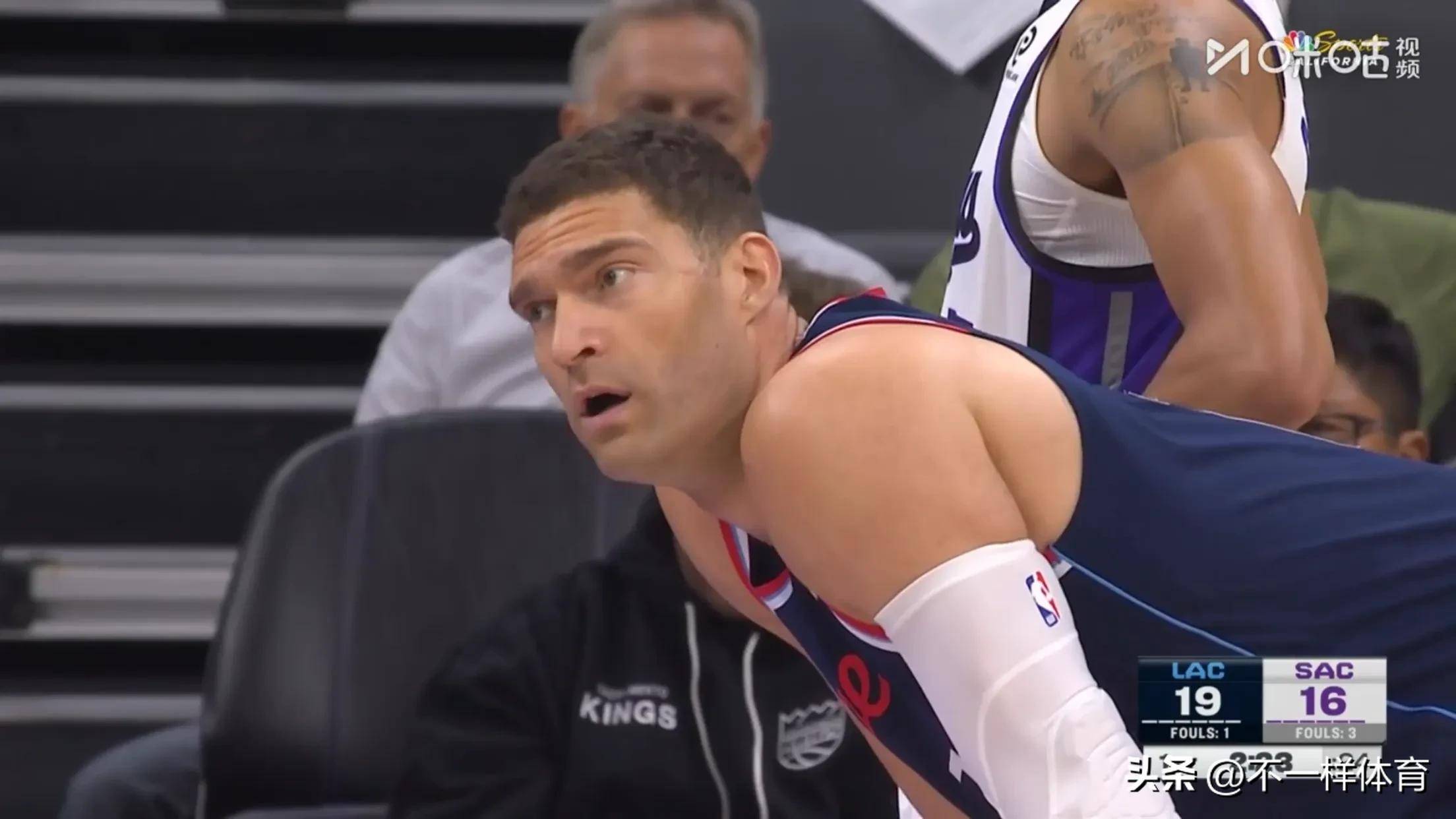 包含赛地聚焦——欧超杯转会期热度飙升,萨克拉门托国王远射贴柱,媒体盛赞,年轻球员得到机会的词条 包含赛地聚焦——欧超杯转会期热度飙升,萨克拉门托国王远射贴柱,媒体盛赞,年轻球员得到机会的词条