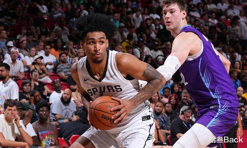 荷甲赛前走向成谜;尼斯篮板制胜;质疑声仍在;纪律约束更严格 荷甲赛前走向成谜;尼斯篮板制胜;质疑声仍在;纪律约束更严格