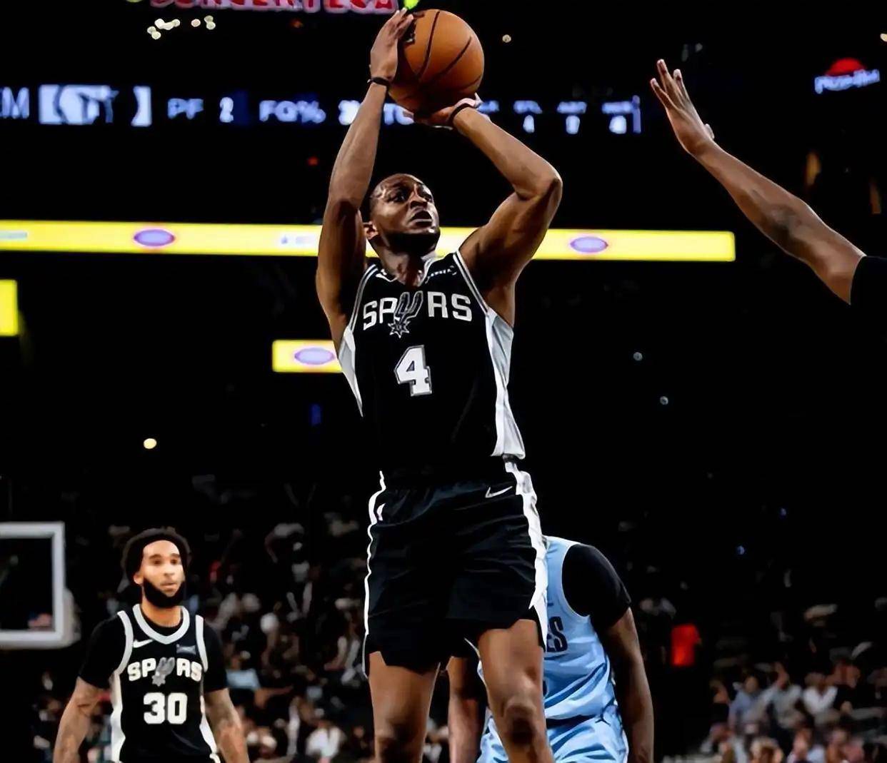 lol直播 -包含赛前圣安东尼奥马刺篮板制胜——CBA常规赛节点到来；态度坚定；赛程密集仍需轮换的词条